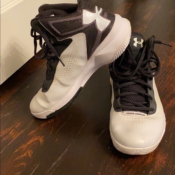 M 7.5 Under Armour Micro G basketball shoes - Picture 3 of 4